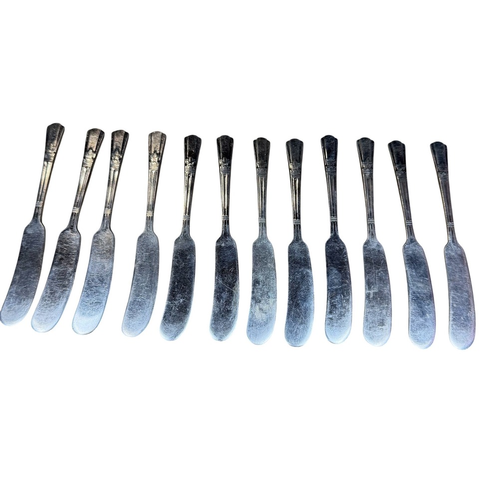 Court Silver Plate Fleur de Lis Butter Spreaders Set of 12 Vintage Flatware